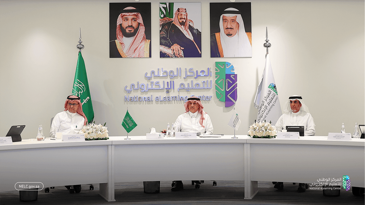 مجلس إدارة المركز يعقد اجتماعه السادس عشر