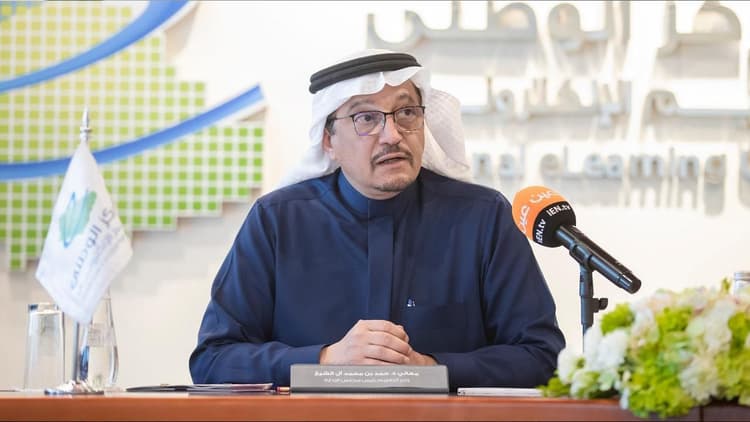 وزير التعليم يوجه بإعداد دراسة شاملة للتعليم عن بُعد