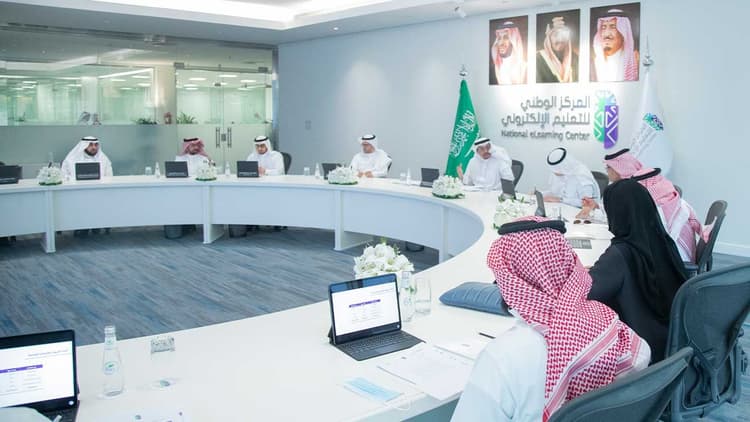 مجلس إدارة المركز يعقد اجتماعه (الثامن)